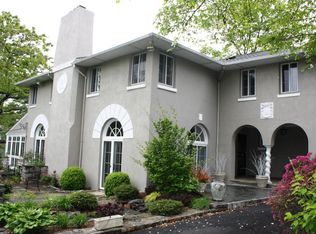 39 Heywood Rd, Pelham, NY 10803