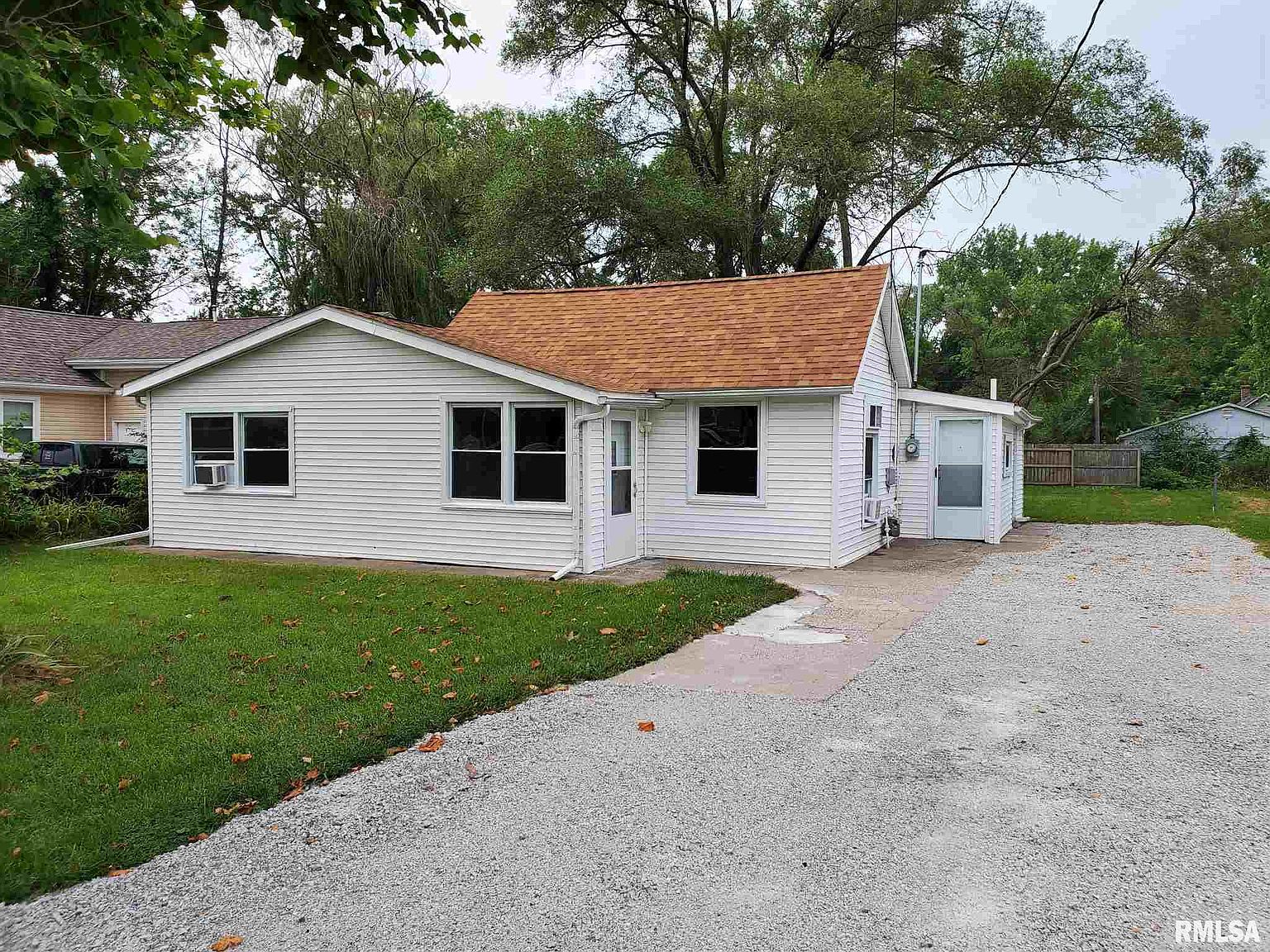 309 8th Ave, Silvis, IL 61282 Zillow