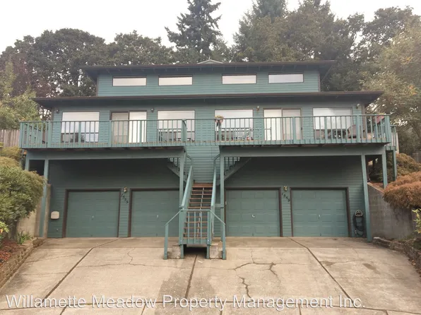 1557 Fircrest Ct SE, Salem, OR 97306