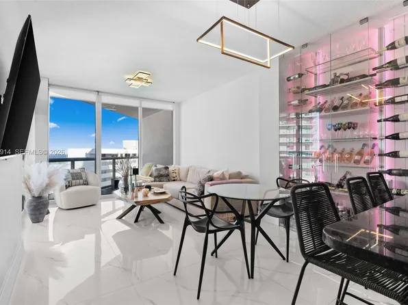 480 NE 30th St APT 904, Miami, FL 33137