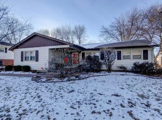 7 Del Mar Dr, Springfield, IL 62703