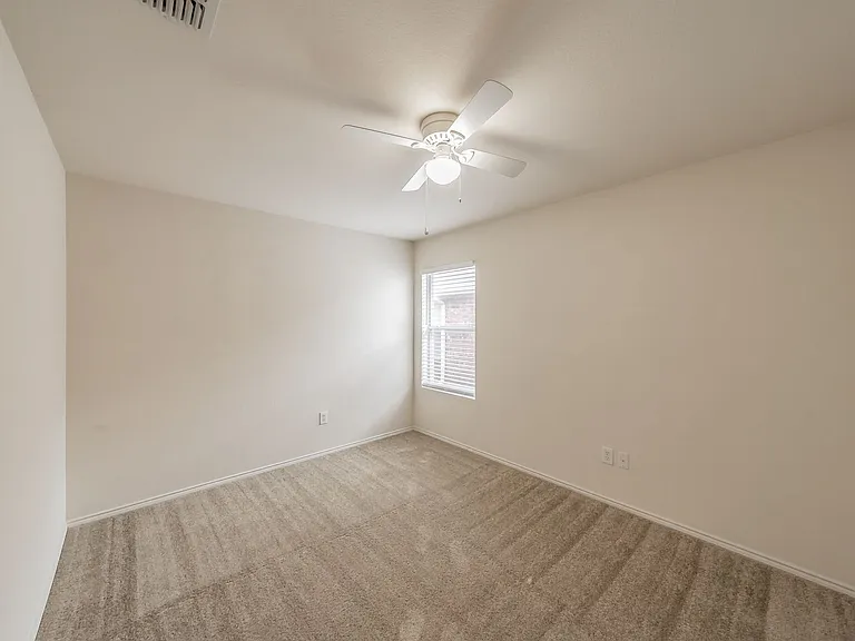 8864 Valley River Dr — Photo 12