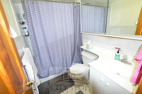 Rented by City Stop Realty | media 12
