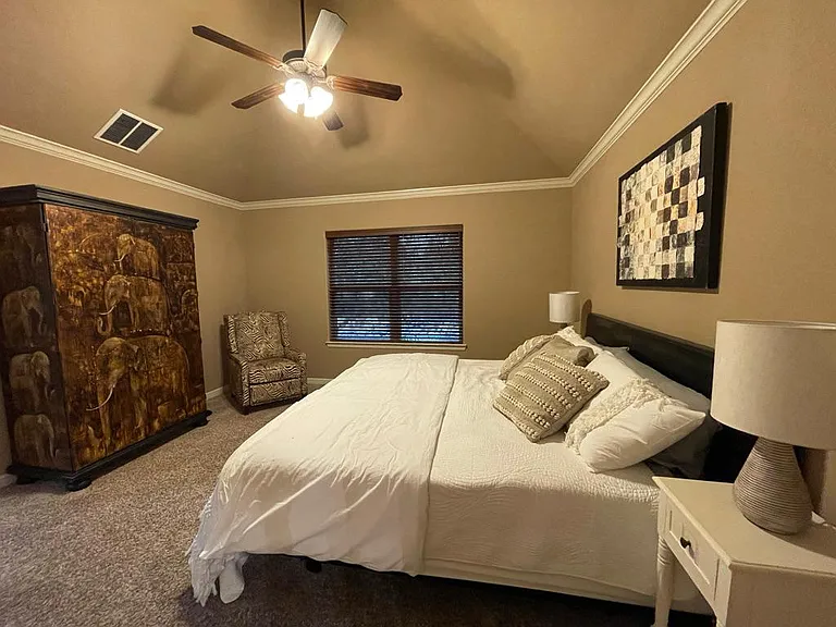 1407 Lauren Ln — Photo 5
