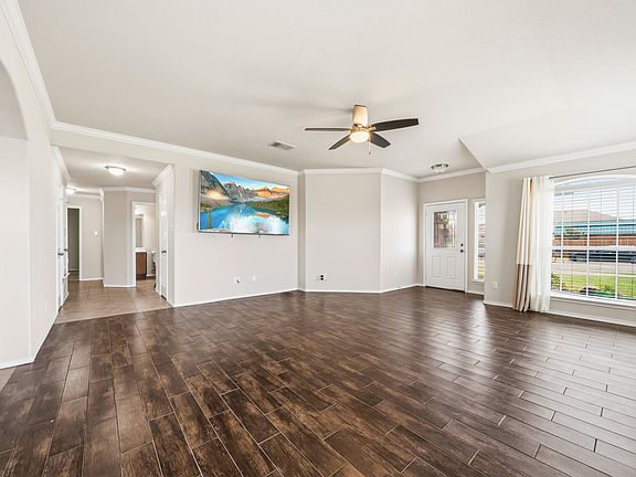 5th image of 10193 Parker Springs Dr