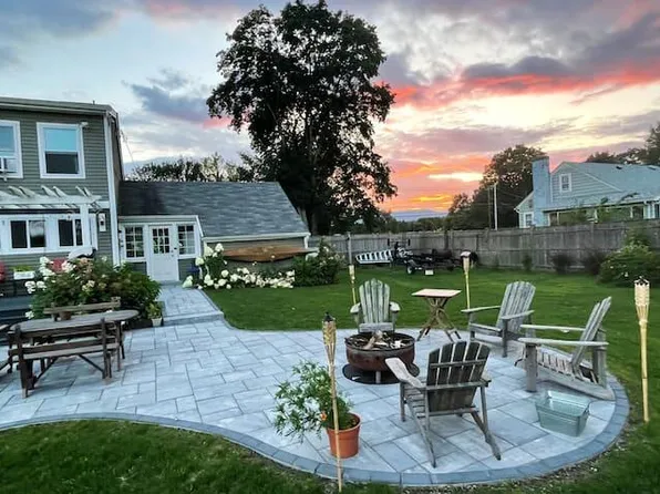 319 S Main St, Sheffield, MA 01257