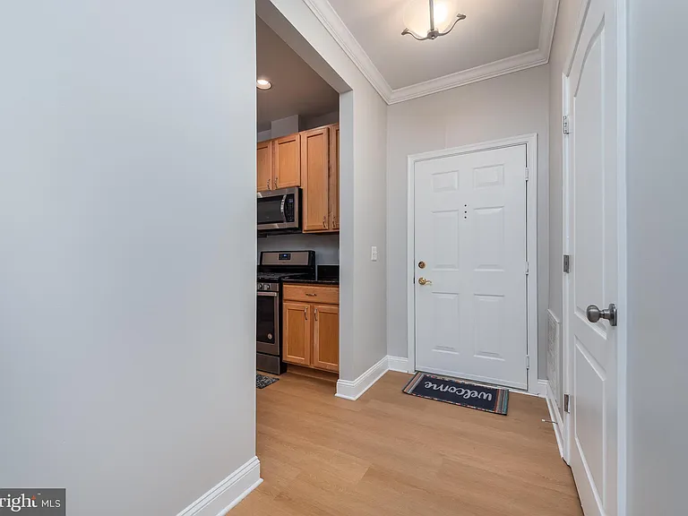 5800 Clipper Ln #104 — Photo 15