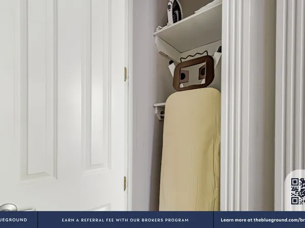 562 Hudson Street image 14 of 18