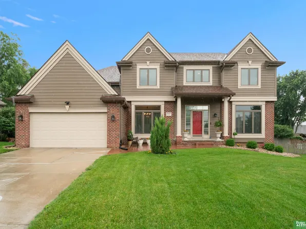 16827 O Cir, Omaha, NE 68135