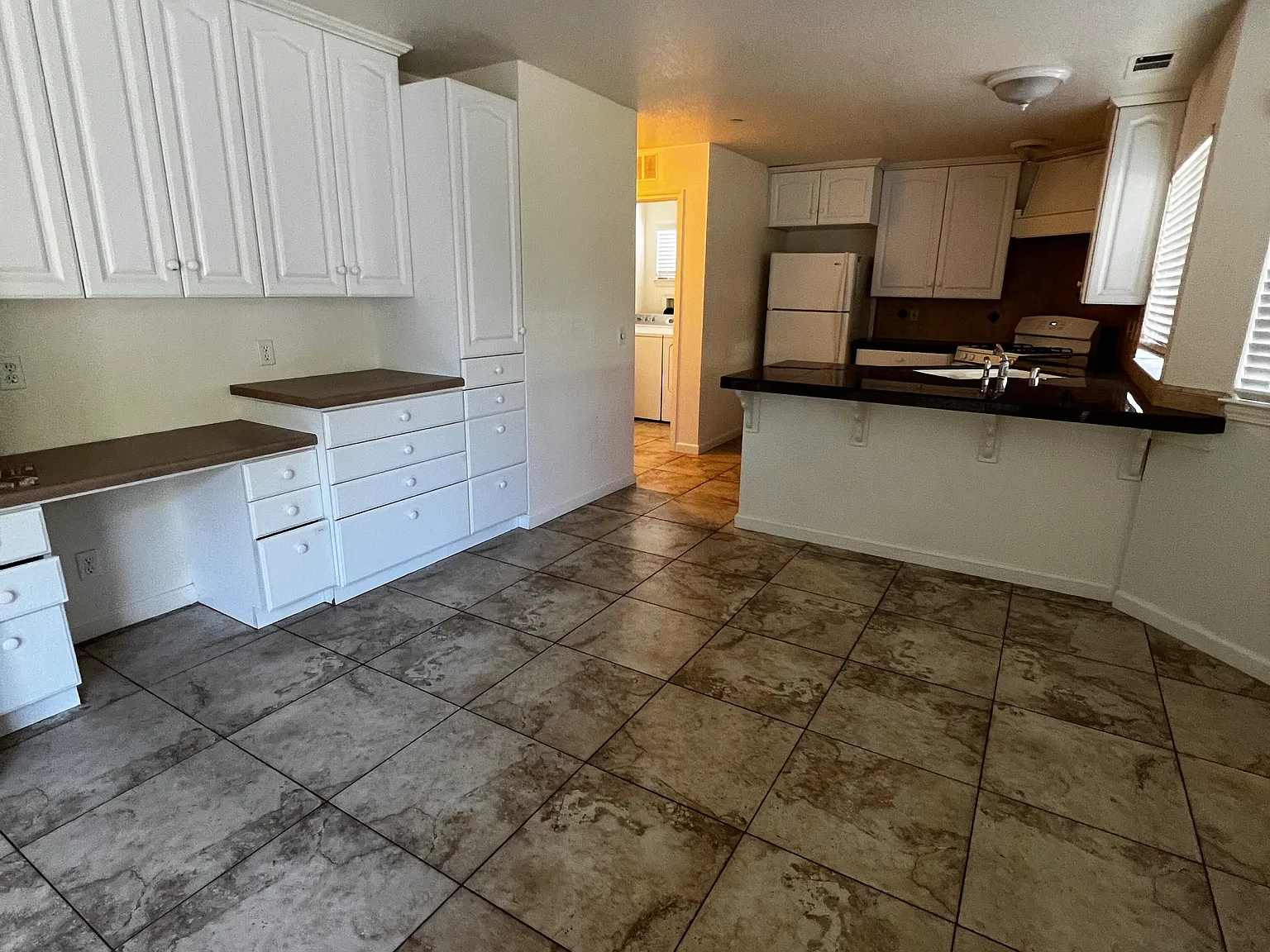 3202 Rockview Pl — Photo 4