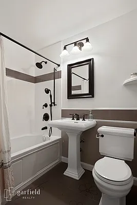 Sold by Garfield Realty  | media 6