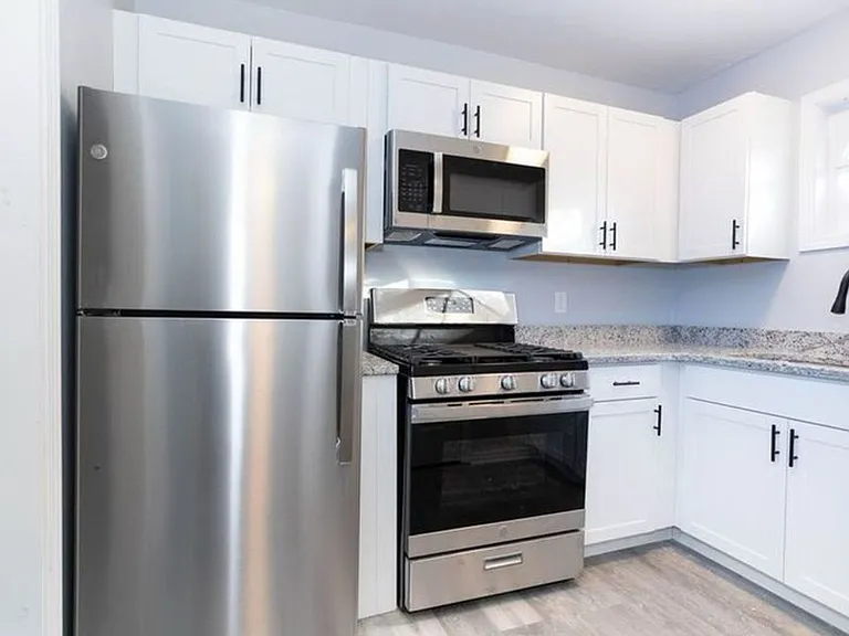 3128 Chateau Blvd — Photo 8