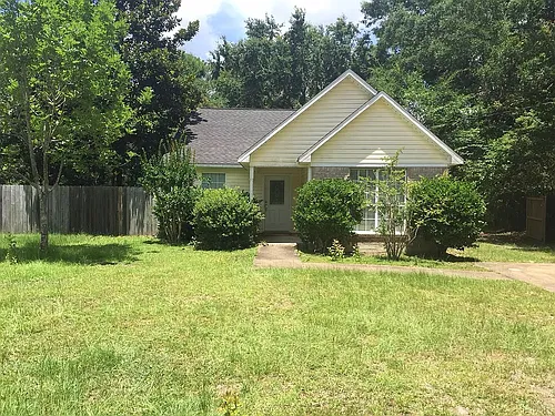 1400 Spruce St Photo 1