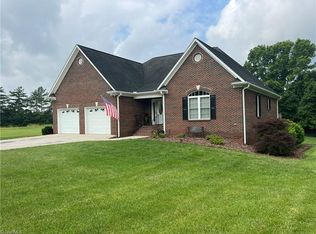 176 Eva Ln, Lexington, NC 27295