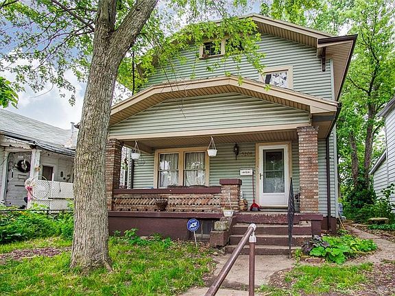 2nd image of 3204 E 2nd St
