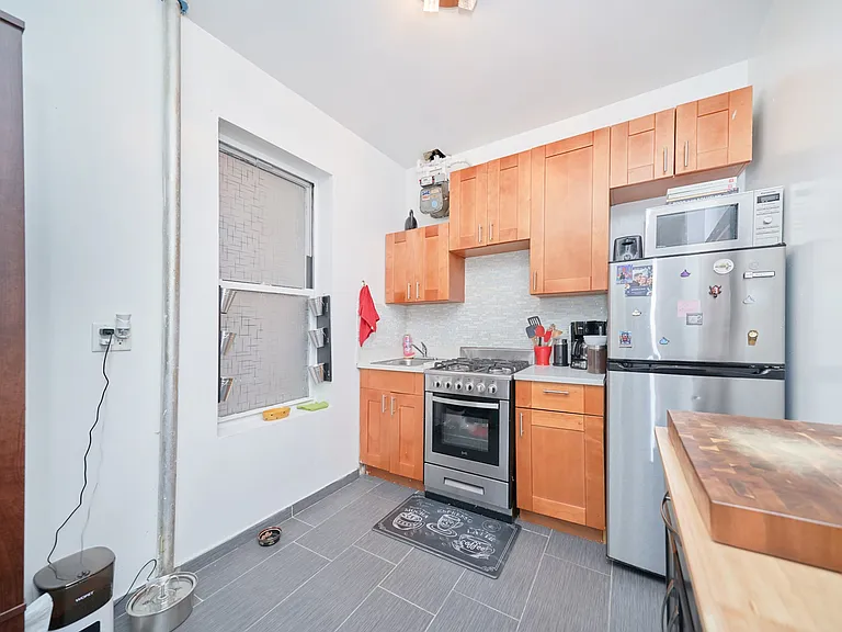 587 W 177th St #3 — Photo 6