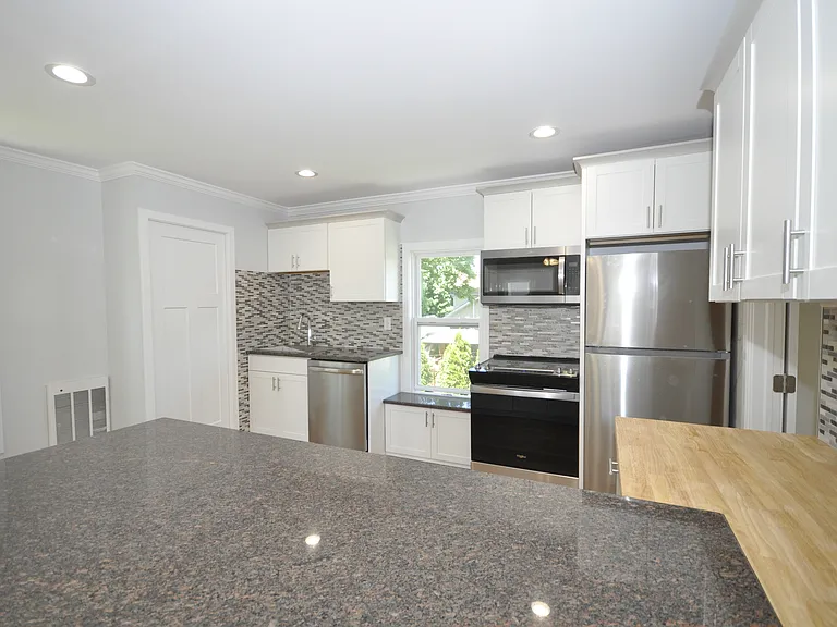 17 Hough St #17 — Photo 25