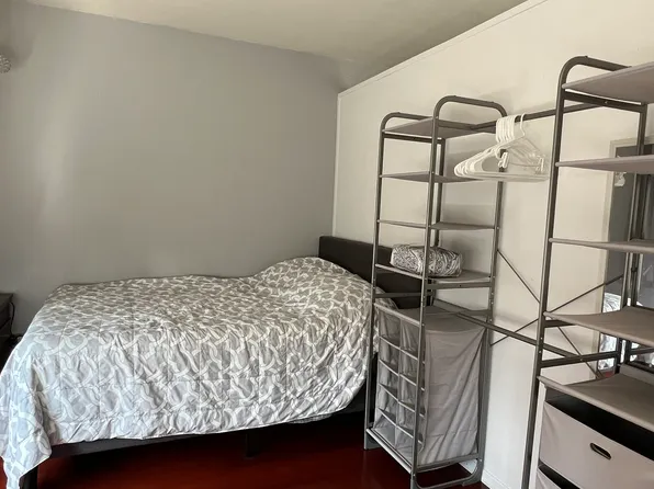 145 East 48th Street image 2 of 10