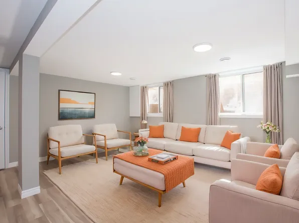 56 Townline Rd W, Saint Catharines, ON L2T 3Y3