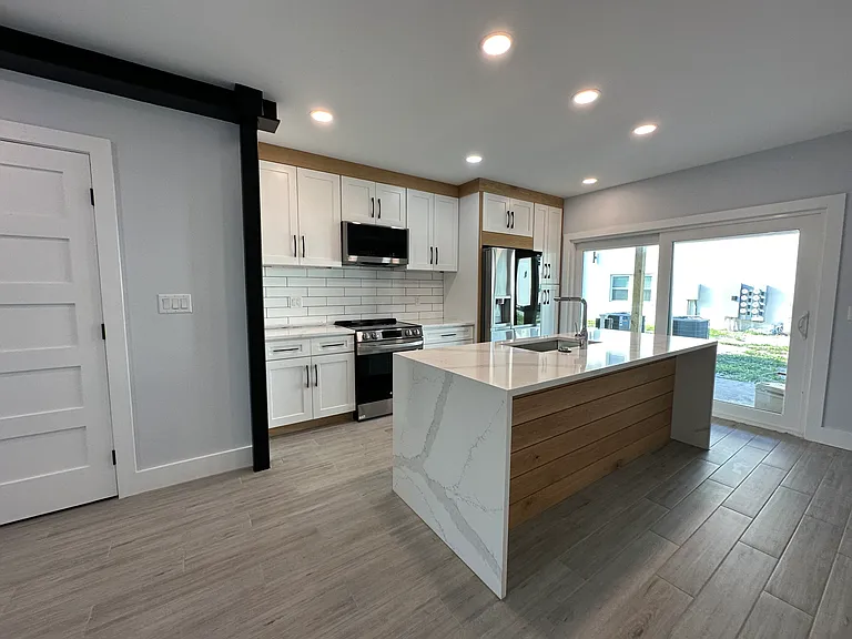 263 Sailfish Dr E — Photo 8