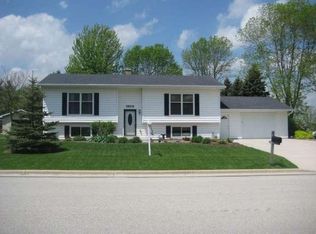 1802 Appletree Rd, Sheboygan, WI 53083