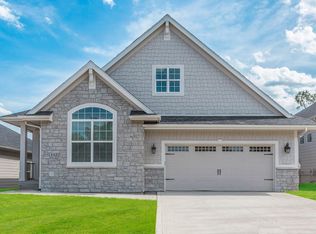 14307 Holcomb Ave, Urbandale, IA 50323