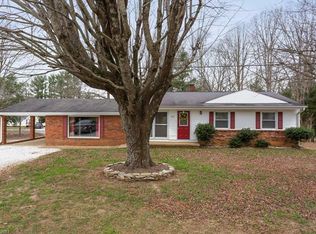 216 Bent Creek Ranch Rd, Asheville, NC 28806