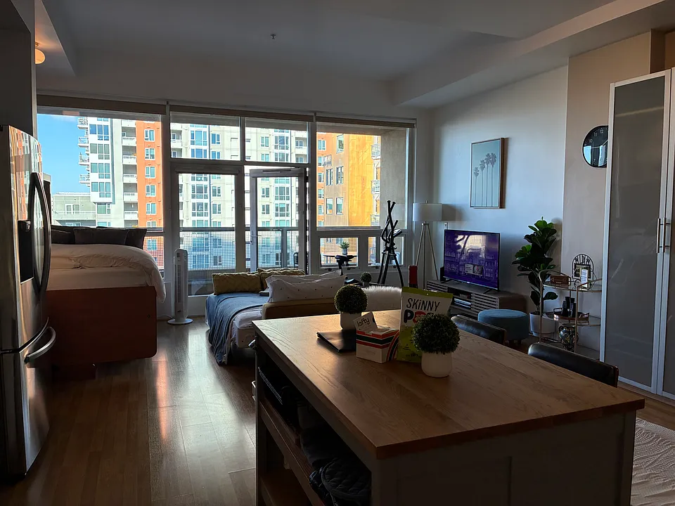 350 W Ash St W #803