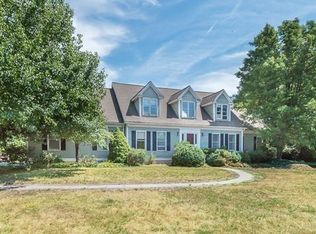 3 Meadowview Ln, Ipswich, MA 01938