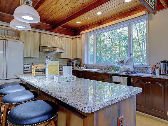 4th image of 9615 Verveille Dr
