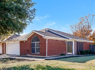 8612 Garden Springs Dr, Fort Worth, TX 76123