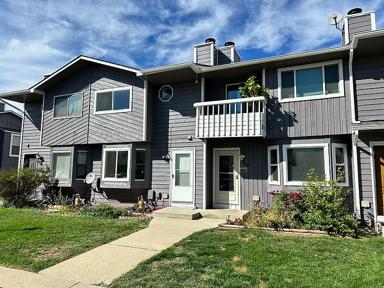 312 Southridge Pl — Photo 1
