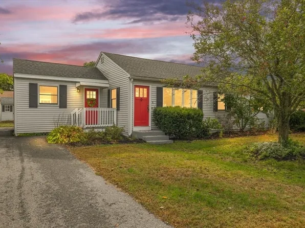 8 Boisvert Rd, Tewksbury, MA 01876