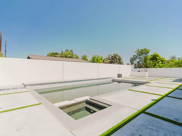 9010 Dempsey Ave — Photo 38