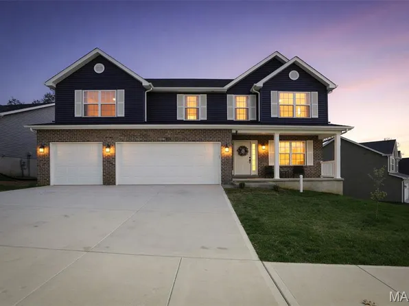 228 Red Maple Ct, Hillsboro, MO 63050