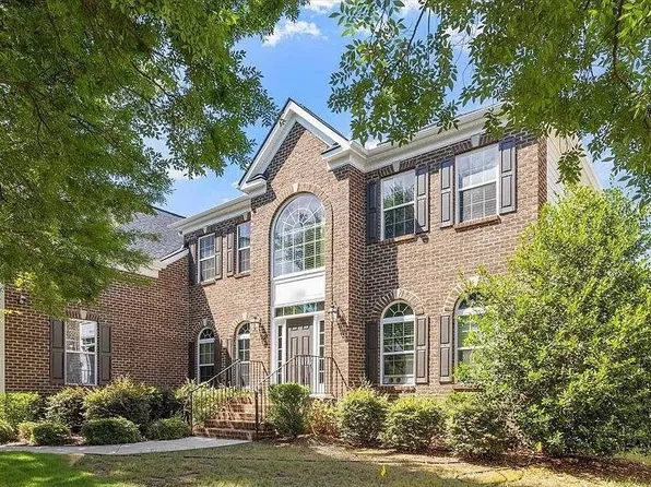 106 Wineleaf Ln, Cary, NC 27518