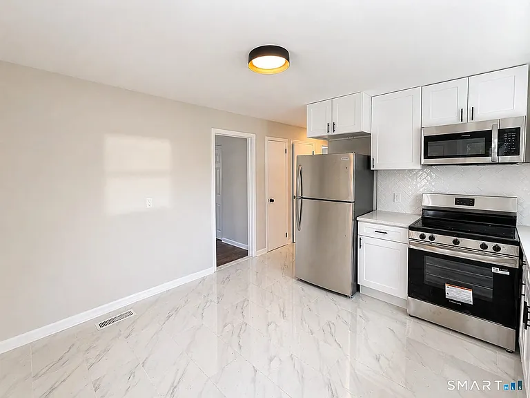 405 Wilcoxson Ave — Photo 3