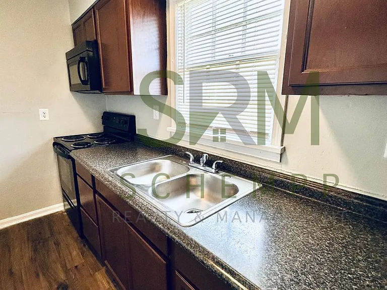 1721 Tempest Way — Photo 6
