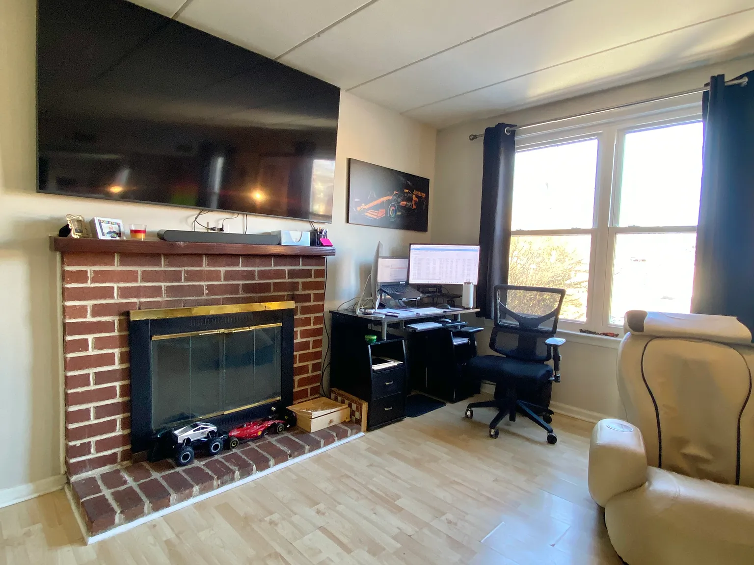 2 bed, 1.0 bath, 2310 sqft, $1,765 — Photo 4