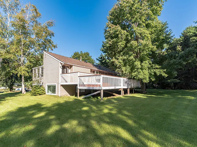 261 Skyline Dr — Photo 36