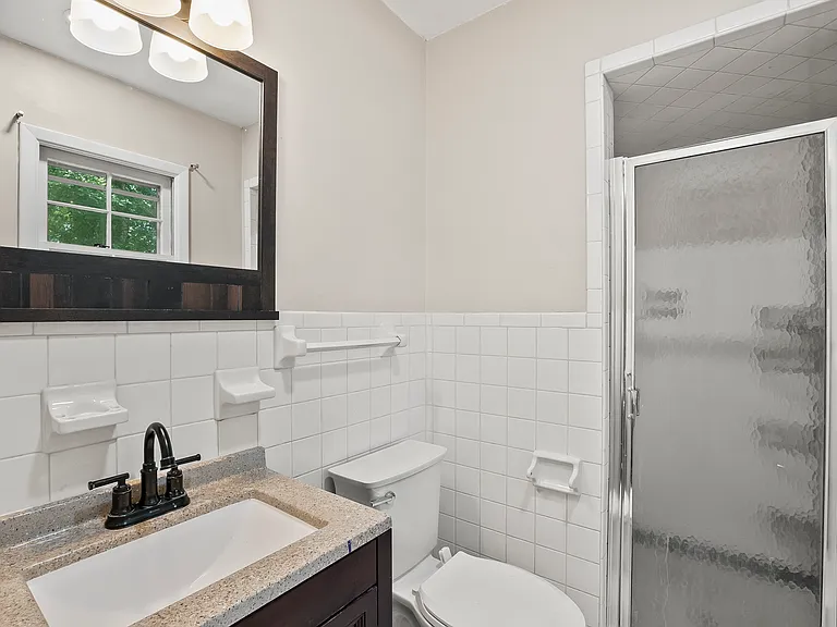 7720 Devonshire Dr — Photo 15