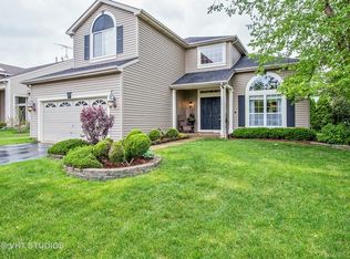 1104 Heavens Gate, Lake In The Hills, IL 60156