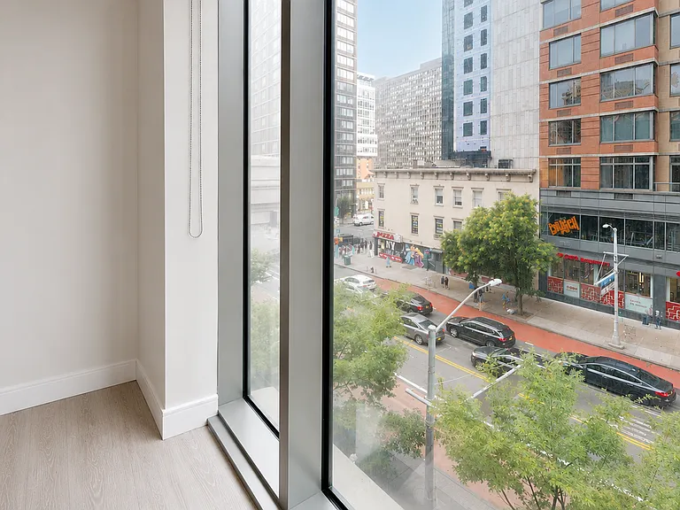 237 E 34th St #401 — Photo 11