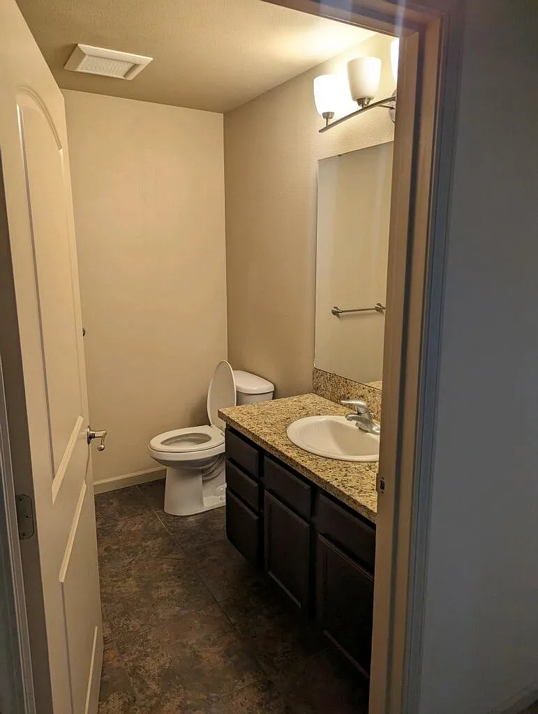 1 bed, 750 sqft, $1,240 — Photo 2