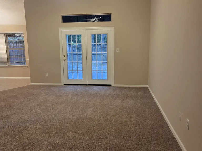 166 Parkview Rd — Photo 3