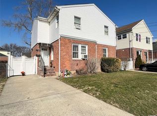 39 Jefferson Ave, Valley Stream, NY 11580