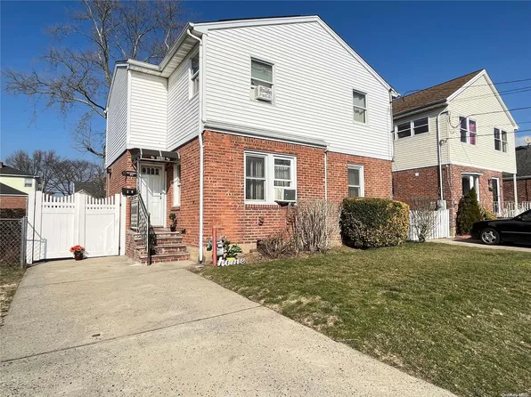 39 Jefferson Avenue, Valley Stream, NY 11580