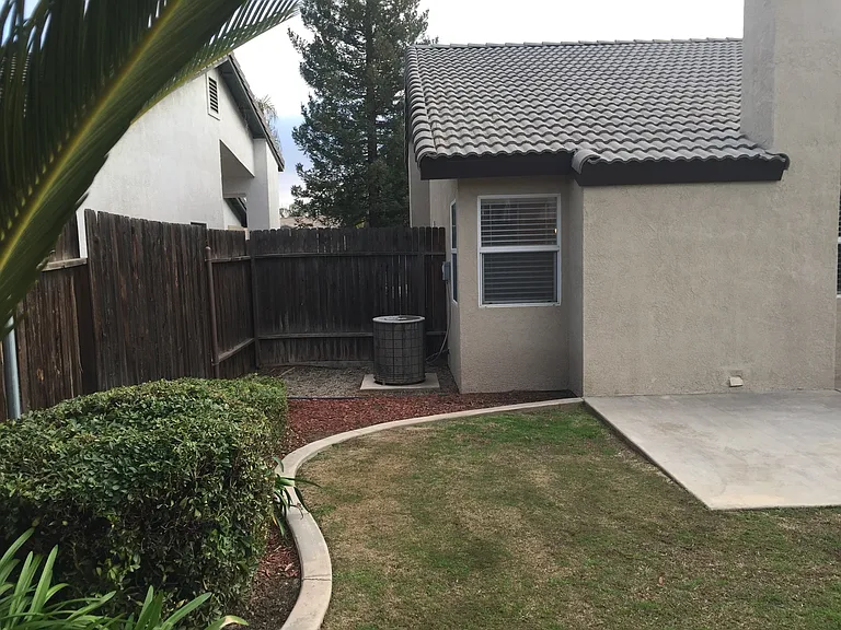 8502 Mainsail Dr — Photo 24