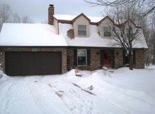 725 Powell Ln, Lewiston, NY 14092