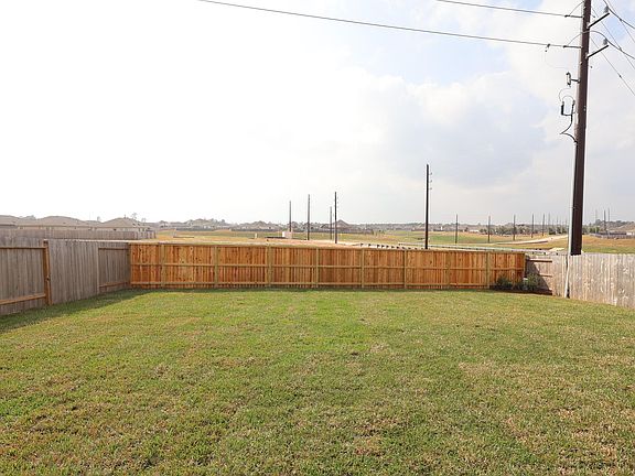 5th image of 543 Bluebell Maiden Ct